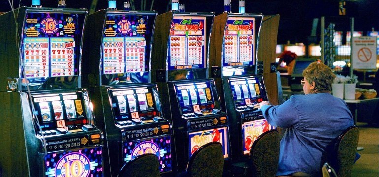 land-based slot machines
